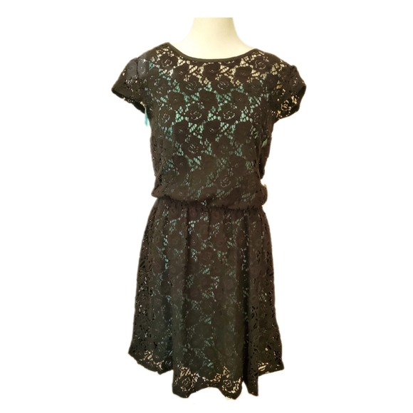NWT Emma & Michele Lace Overlay Dress Size 16 - Picture 1 of 10